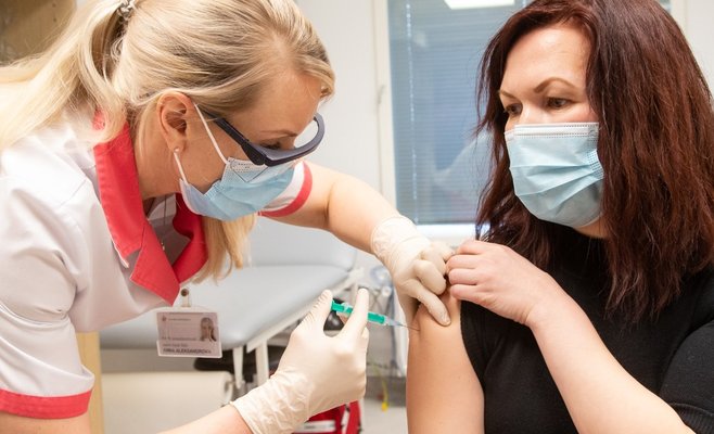 По охвату вакцинацией Чешская Республика немного отстает от среднего показателя по ЕС