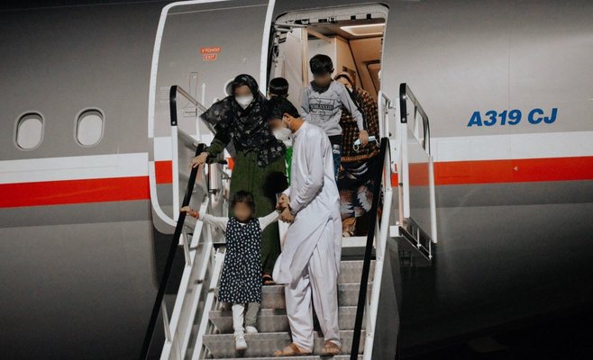 Большинство эвакуированных афганцев хотят остаться в Чехии