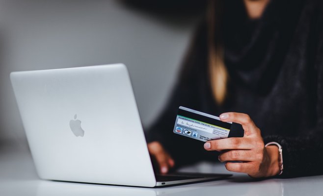 Почти четыре пятых интернет-магазинов нарушили закон