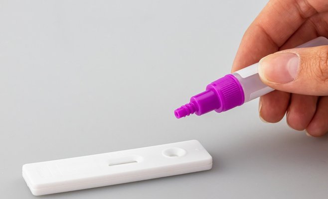 Ежедневный прирост инфицированных коронавирусом в ЧР превысил 6 тыс.