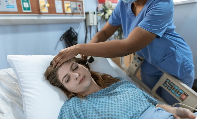 В пятницу в больницах находилось больше всего людей с Covid-19 с середины мая