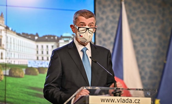 Правительство рассматривает возможность обязательной вакцинации людей старше 60 лет