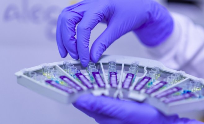 В Чехии зарегистрирован первый случай заражения омикрон-штаммом коронавируса