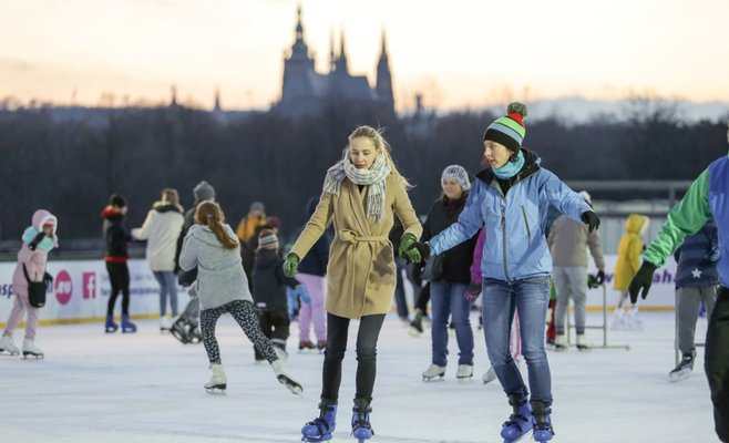 На пражской Летне начал свою работу бесплатный каток