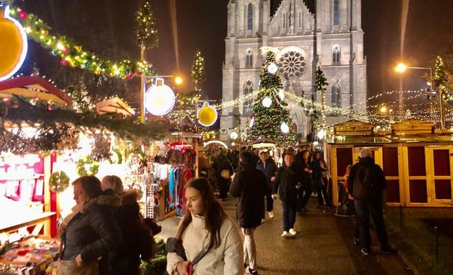 Прага 2 купит у торговцев с площади Мира рождественские подарки