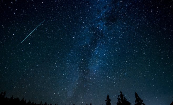 Сегодня ночью жители Чехии смогут наблюдать пик самого мощного метеорного потока в году – Геминиды