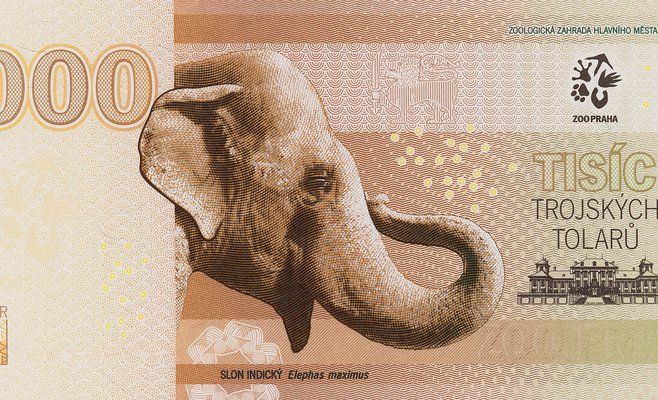 Пражский зоопарк выпустил банкноты с изображениями животных