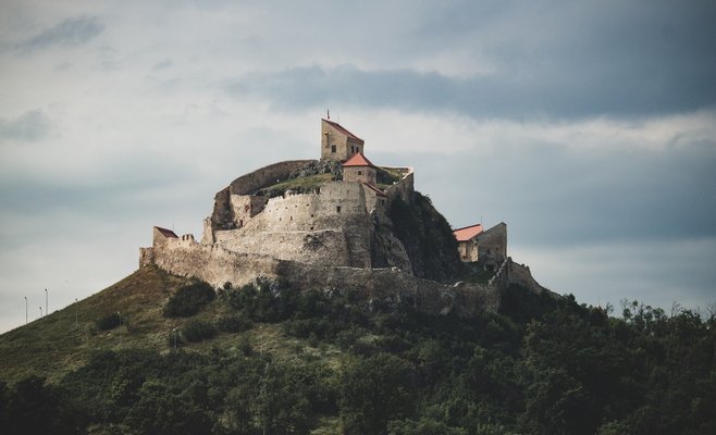 С понедельника меняются условия возвращения в Чехию из Румынии и с Канарских островов