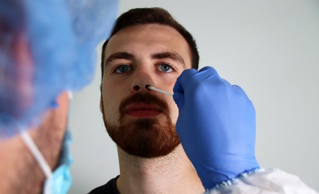 Ежедневный прирост новых случаев Covid-19 в Чехии снизился до значений начала ноября