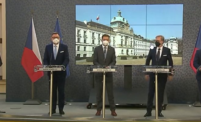 Новое правительство ужесточает противоэпидемические меры перед праздниками