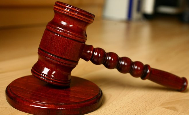 Суд отменил обязанность предъявлять сертификат вакцинации при входе в рестораны