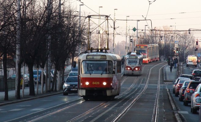 Пражские трамваи снова начнут открывать передние двери