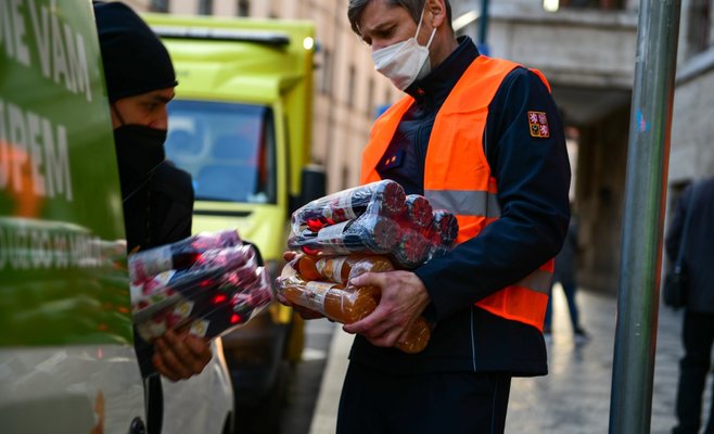 В Пражской городской библиотеке открыт временный центр помощи украинским беженцам