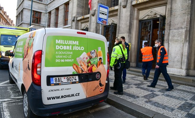 В Пражской городской библиотеке открыт временный центр помощи украинским беженцам