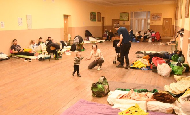 Со вторника МВД будет выдавать беженцам визы для временной защиты