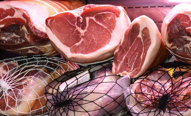 В ближайшие месяцы в Чехии вырастут цены на хлеб и мясо
