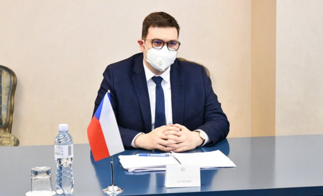 МИД Чехии призвал российских дипломатов отказаться от службы путинскому режиму