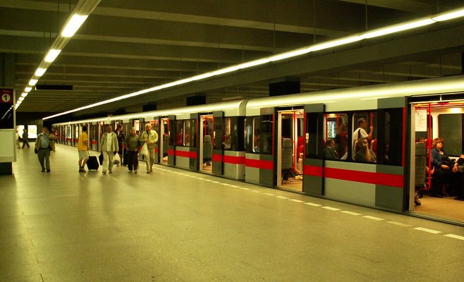 Из-за замены шпал движение поездов на линии метро С будет приостановлено