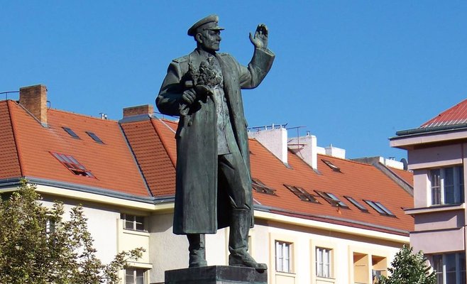 Дочь Конева отреагировала на лишение ее отца статуса почетного гражданина Праги