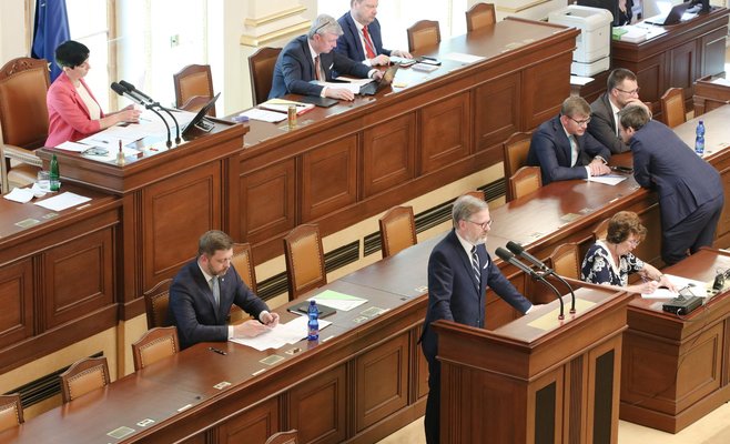 Палата депутатов согласилась продлить чрезвычайное положение до конца июня