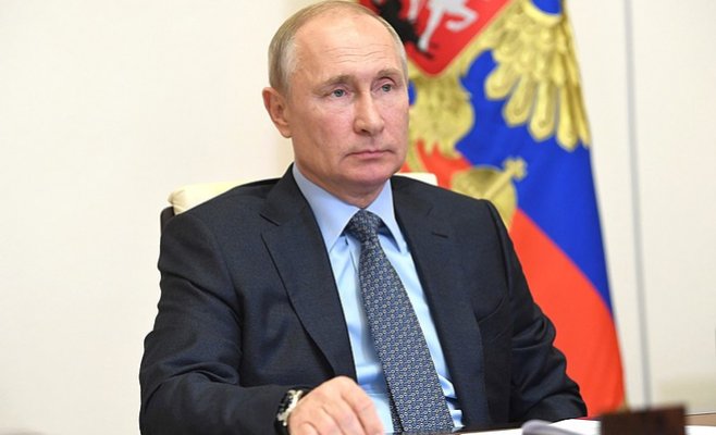 По словам Земана, Путин должен предстать перед судом, в том числе и в России