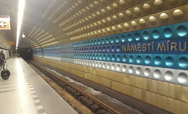 Движение поездов на линии метро А было остановлено на несколько часов