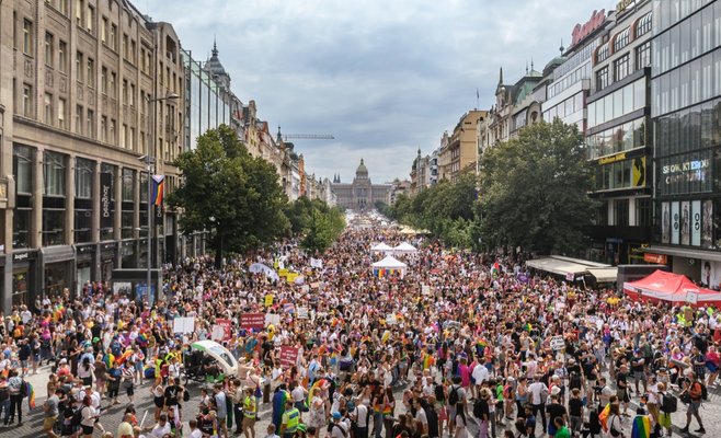В радужном параде Prague Pride приняли участие около 60 тыс. человек
