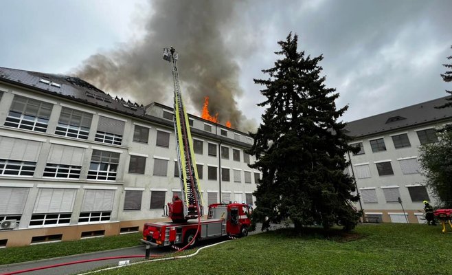 В здании Центрального военного госпиталя в Праге произошел пожар