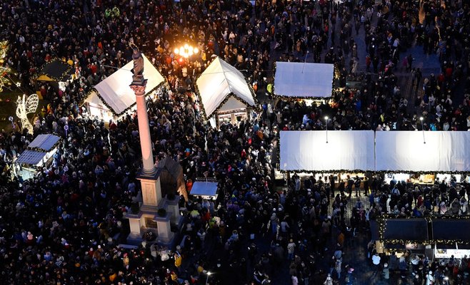 В Праге заработали традиционные рождественские ярмарки