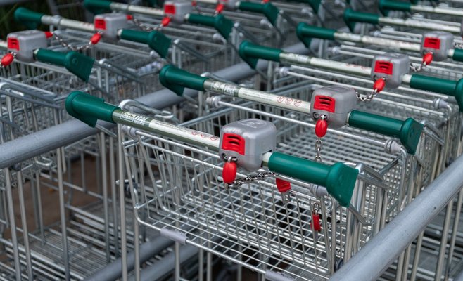 Розничные продажи в Чехии падают уже в течение полугода