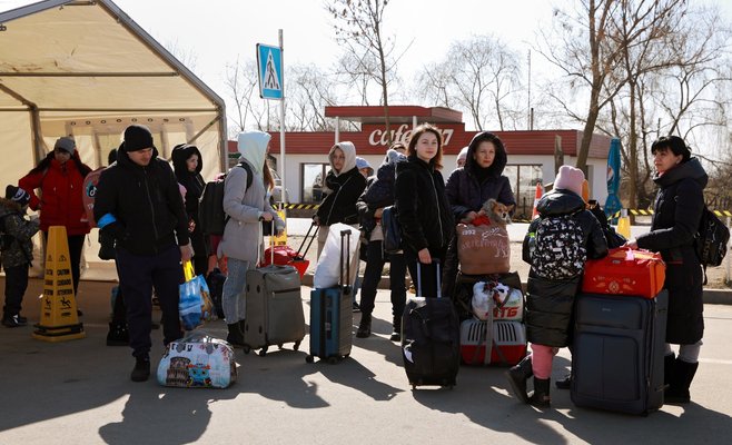 Палата представителей утвердила правила продления временной защиты беженцев из Украины