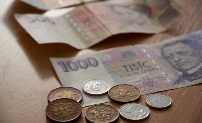 С 1 января минимальная заработная плата в Чехии вырастет до 17 300 крон