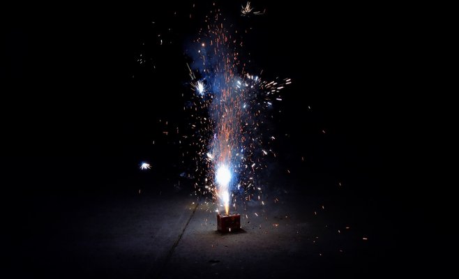 Полиция Праги напомнила о штрафах за использование пиротехники