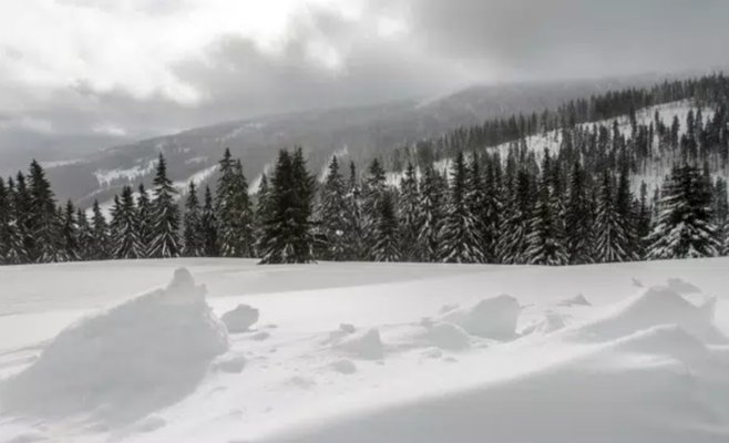 Опасность лавин в горах Крконоше повысилась до второго уровня, поэтому не рекомендуется ходить в горы