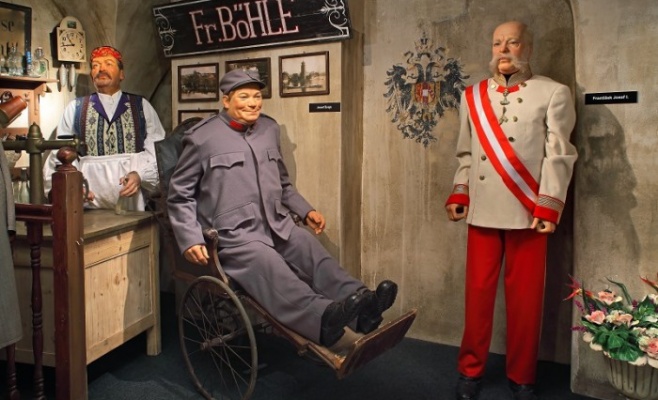 Музей восковых фигур