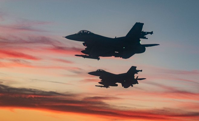 Байден заявил, что США не будут передавать Украине истребители F-16
