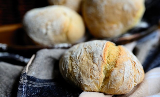 Хлеб  дорожать (намного) не будет, говорят пекари