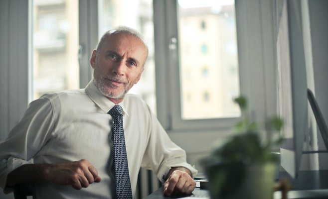 Лишь небольшая часть людей старше 65 лет работает. Работодатели были бы заинтересованы в них