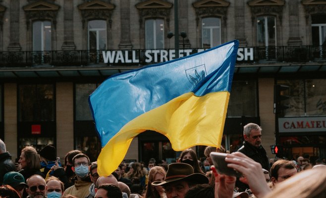 Большинство чехов поддерживают принятие беженцев и придерживаются прозападных взглядов, показал опрос STEM