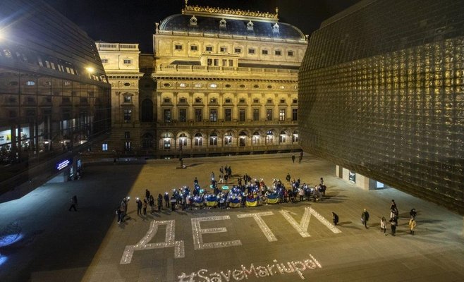 Театры отметят годовщину войны в Украине
