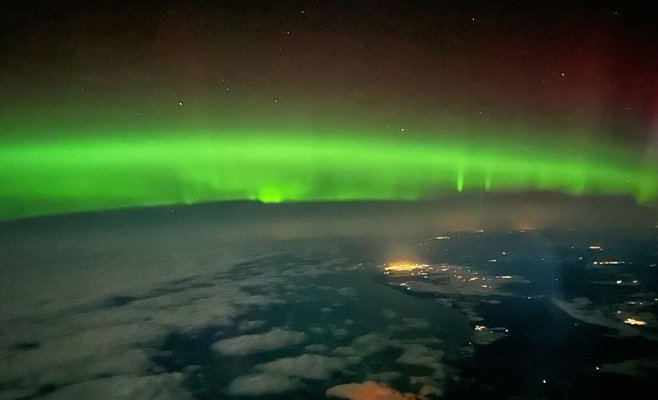 Пилоты разворачивали самолеты во время рейсов. В небе над Европой появилось уникальное явление