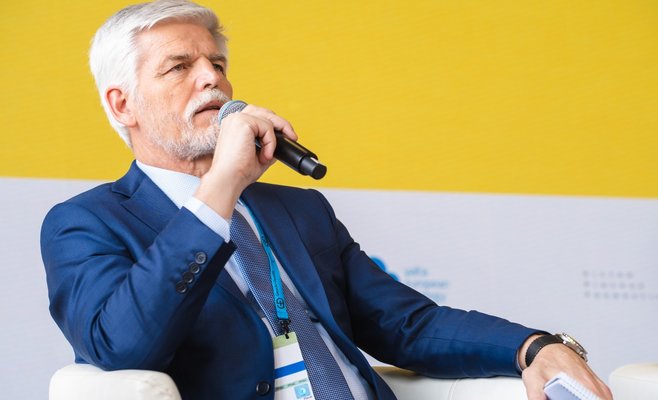 Павел: Договориться с россиянами сейчас практически невозможно, Украина должна получить истребители. Вовремя