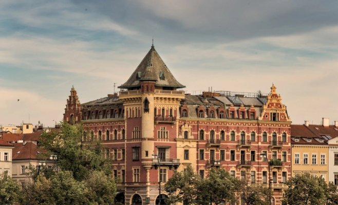 Компания Кршетинского EP Real Estate приобрела дворец Бельвю. Его стоимость составила более 400 миллионов