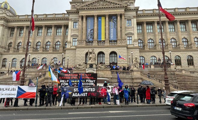 Протест против бедности на Вацлавской площади: ФОТО