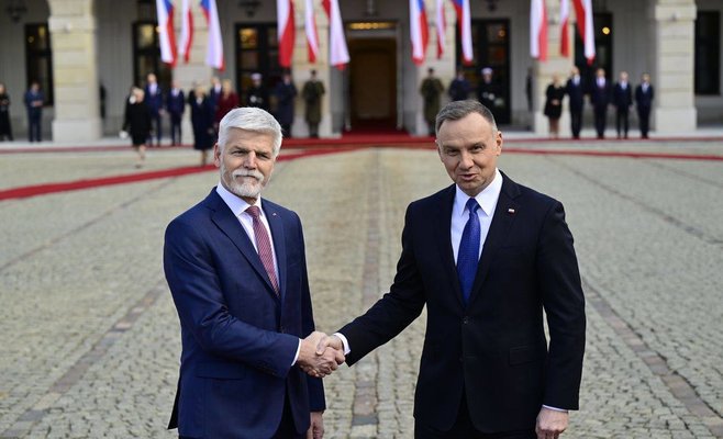 Президента Павла приветствовали в Польше