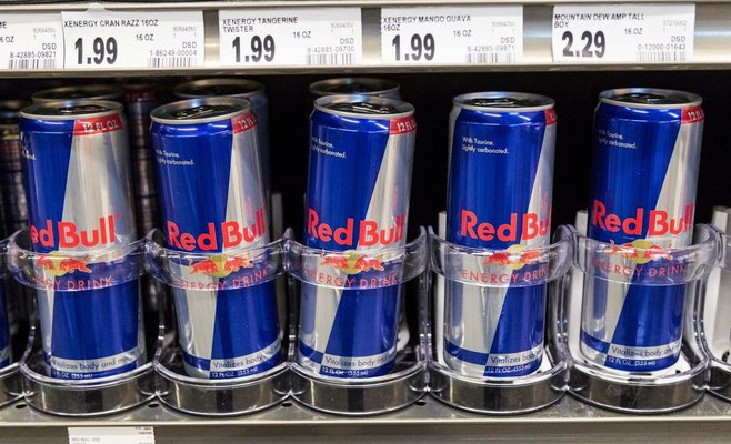 Европейская комиссия подозревает участие в картельном сговоре в секторе энергетических напитков