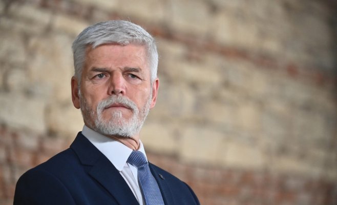 Президент Павел подписал поправку к Lex Ukraine