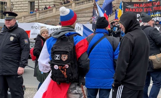 Демонстрант с символом Z на рюкзаке предстанет перед судом