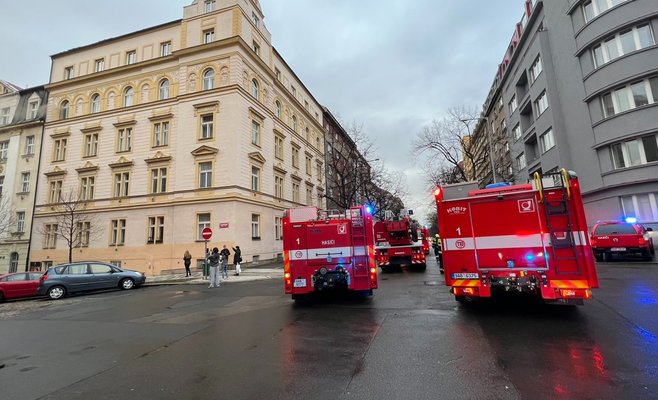 Мужчина поджег дом, в котором находились два человека. Затем он покончил жизнь самоубийством