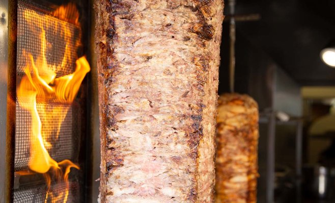 Рецидивист украл 75 килограмм шашлыка за два месяца и съел его весь